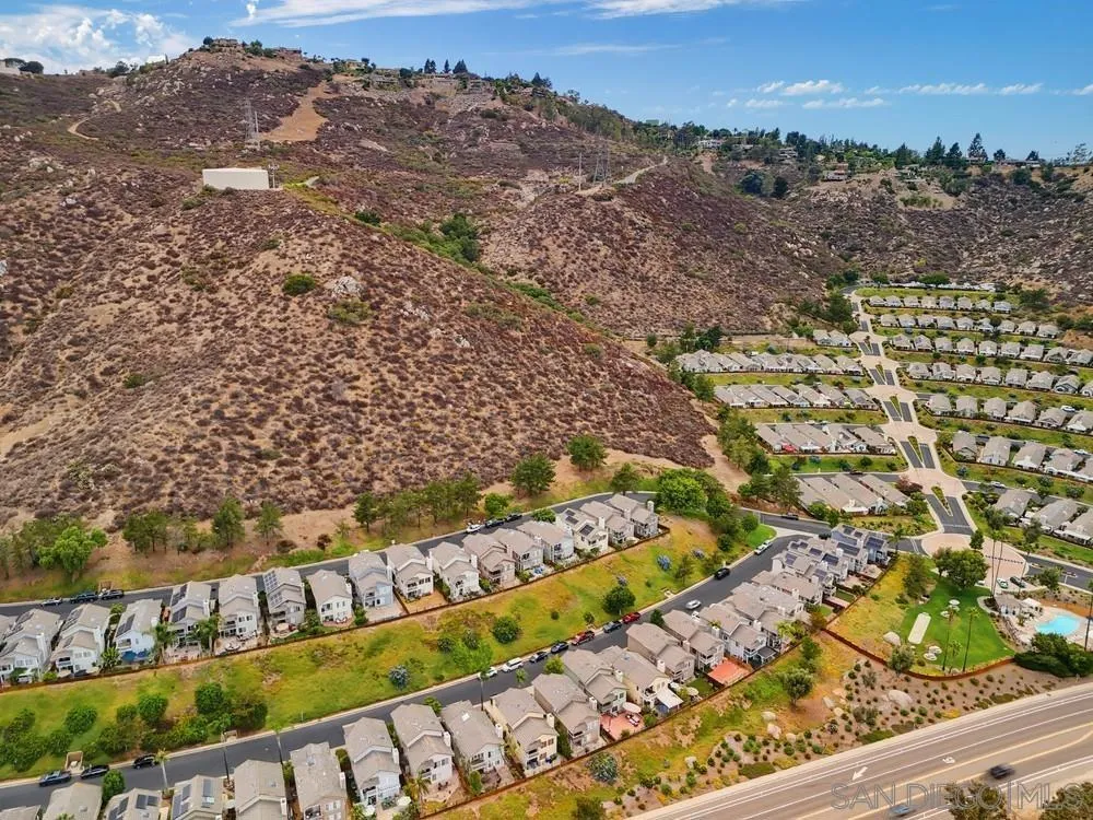 2767 Blackbush El Cajon, CA 92019