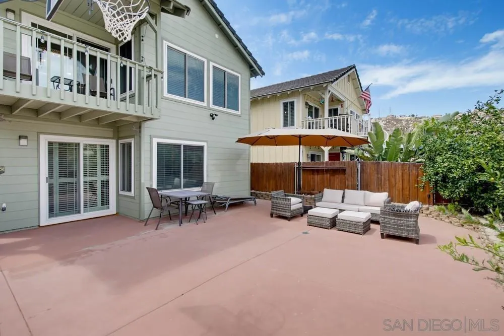 2767 Blackbush El Cajon, CA 92019