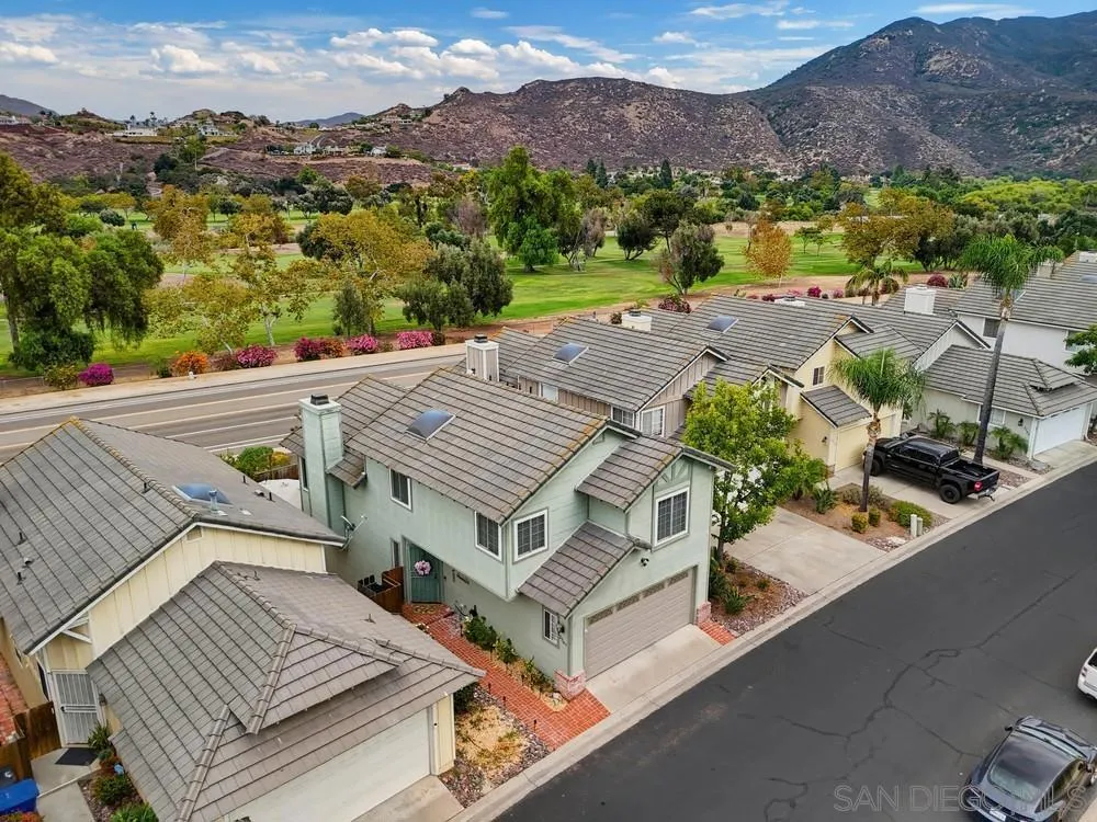2767 Blackbush El Cajon, CA 92019