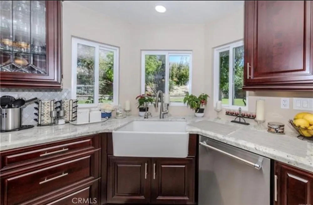 5505 Green Hollow Lane Yorba Linda, CA 92887