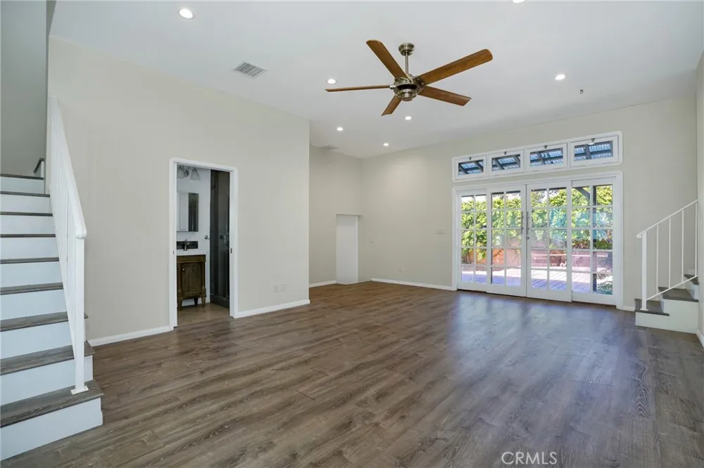6320 W 85th Street Los Angeles, CA 90045