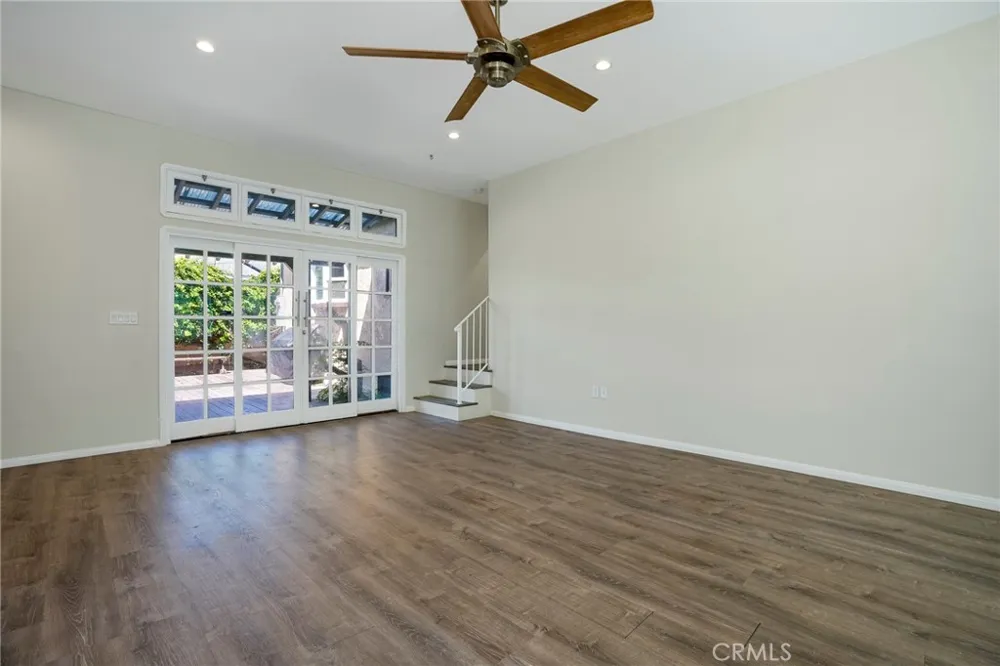 6320 W 85th Street Los Angeles, CA 90045