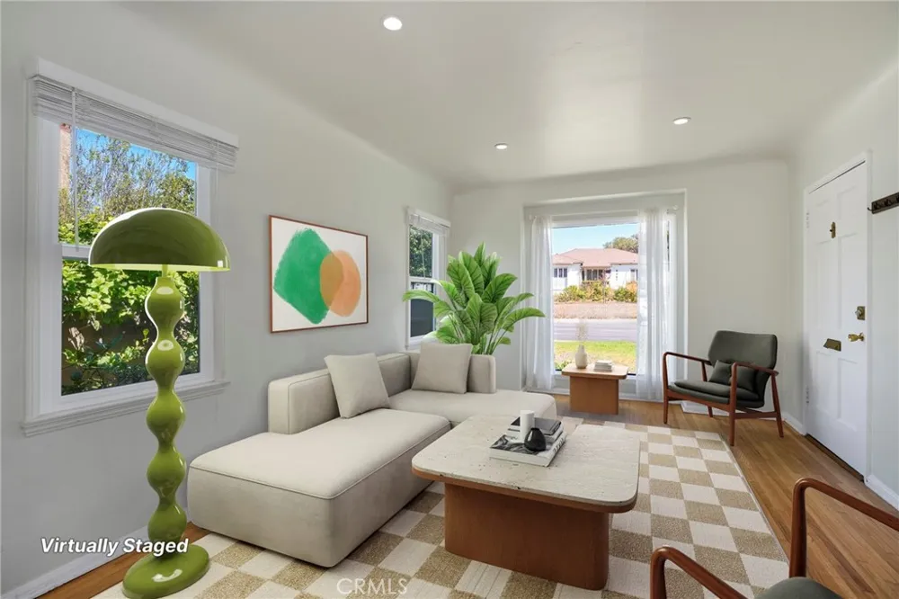 6320 W 85th Street Los Angeles, CA 90045