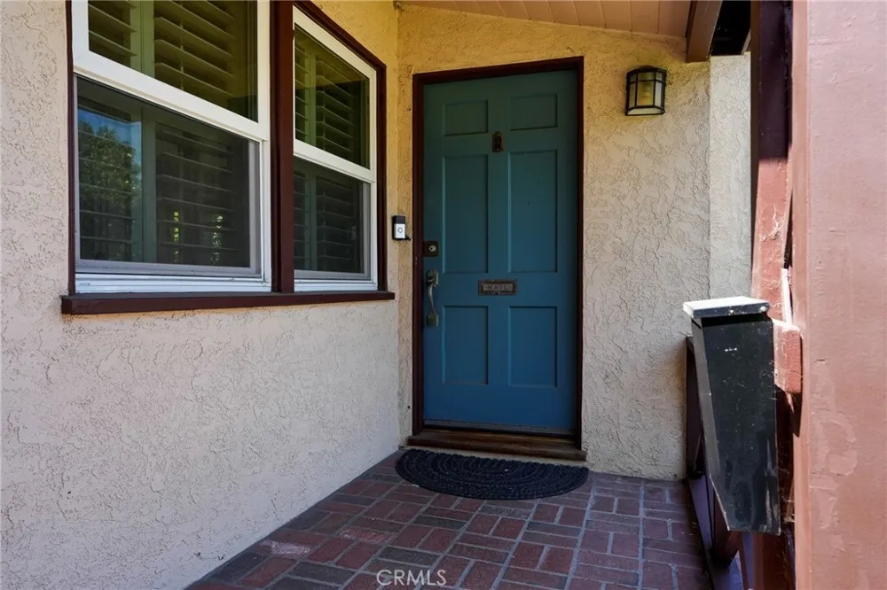 6320 W 85th Street Los Angeles, CA 90045