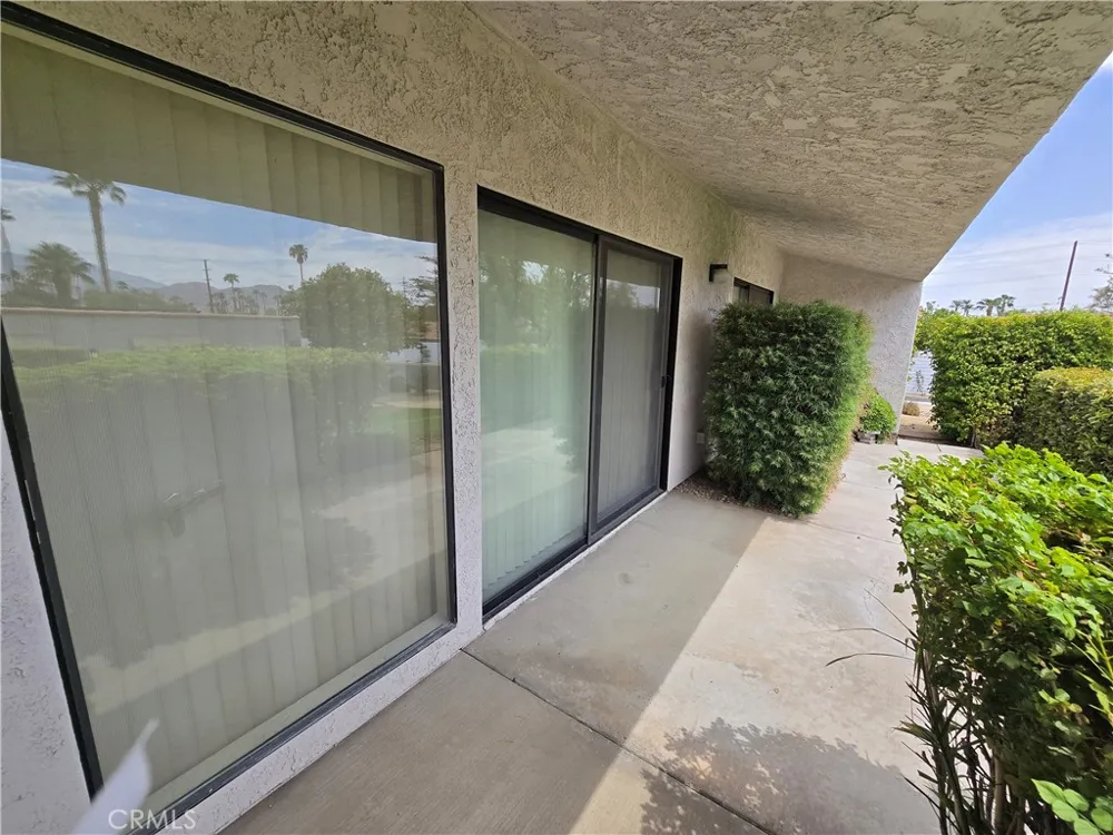 187 Winterhaven Palm Desert, CA 92260