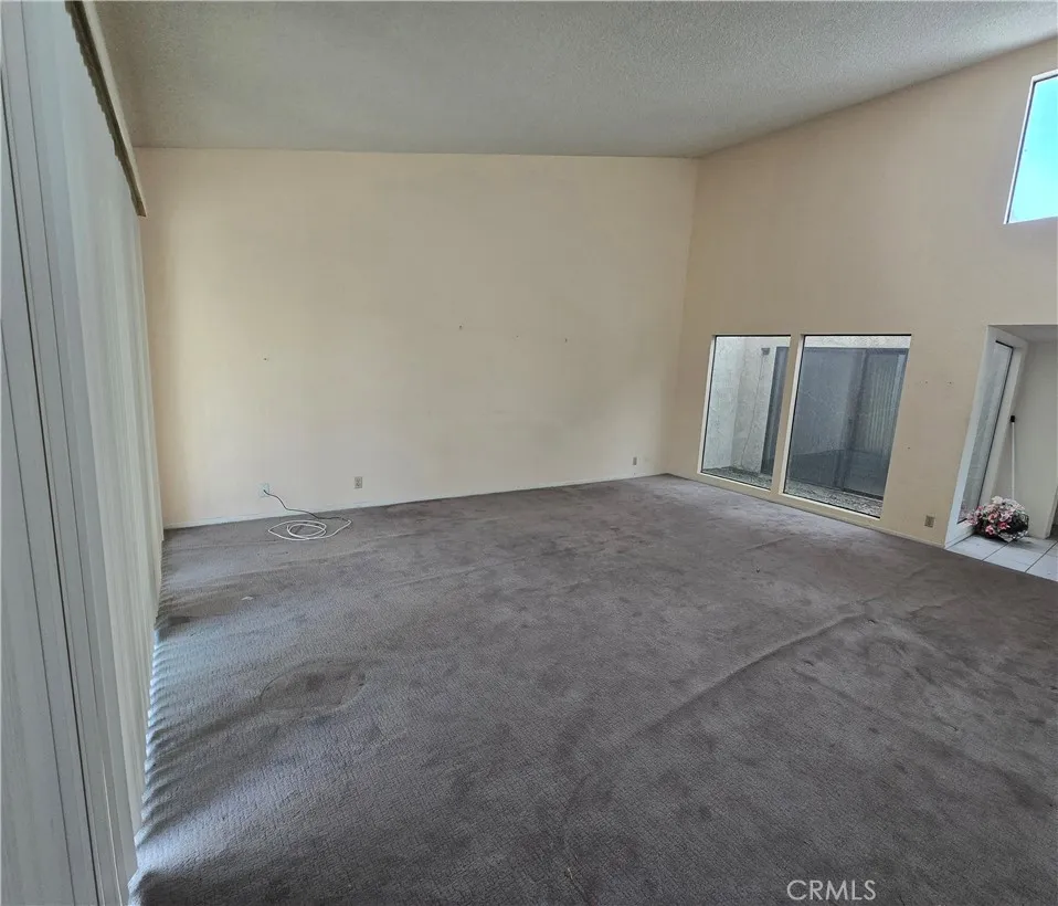 187 Winterhaven Palm Desert, CA 92260