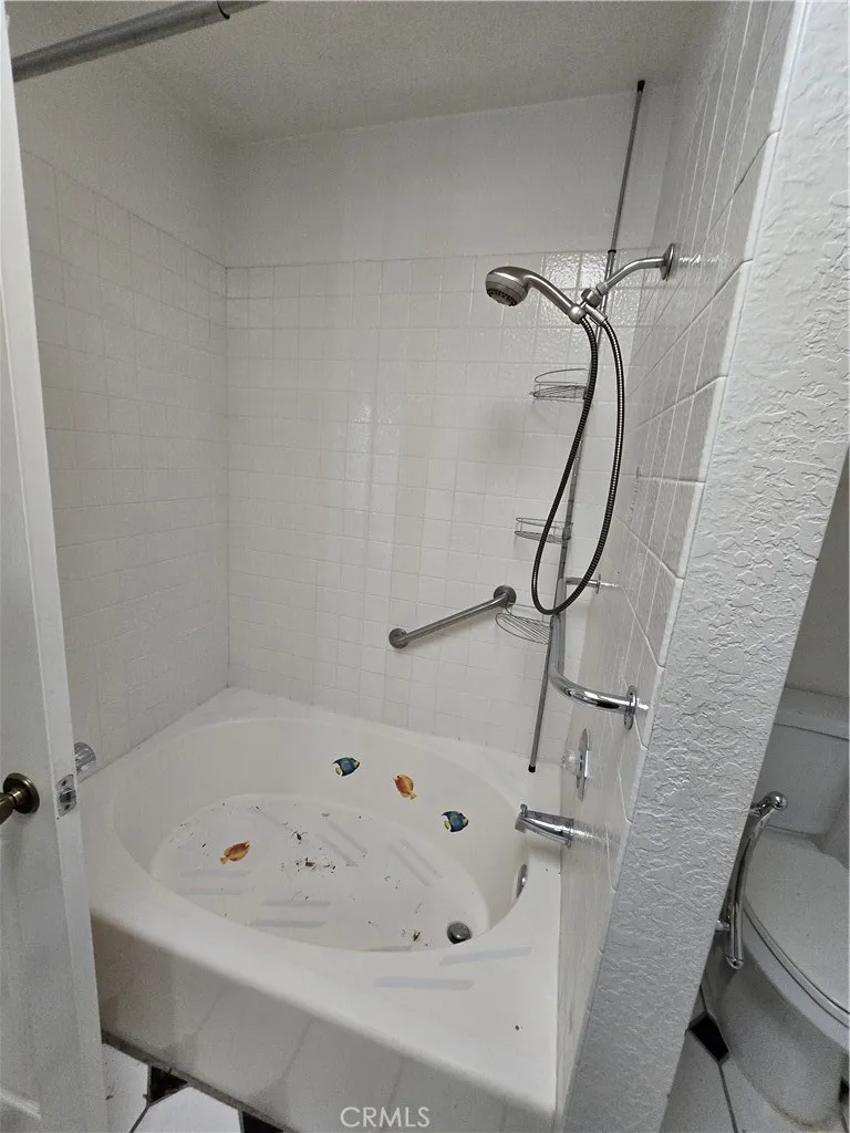 187 Winterhaven Palm Desert, CA 92260