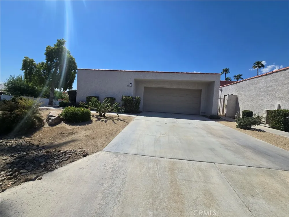 187 Winterhaven Palm Desert, CA 92260