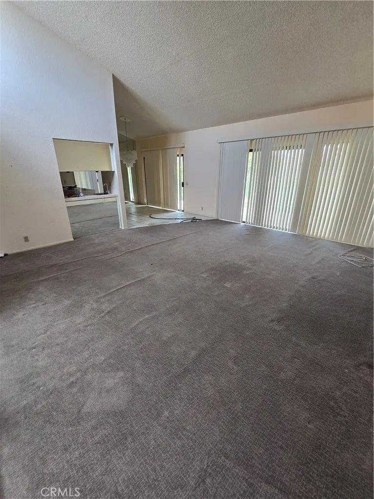 187 Winterhaven Palm Desert, CA 92260