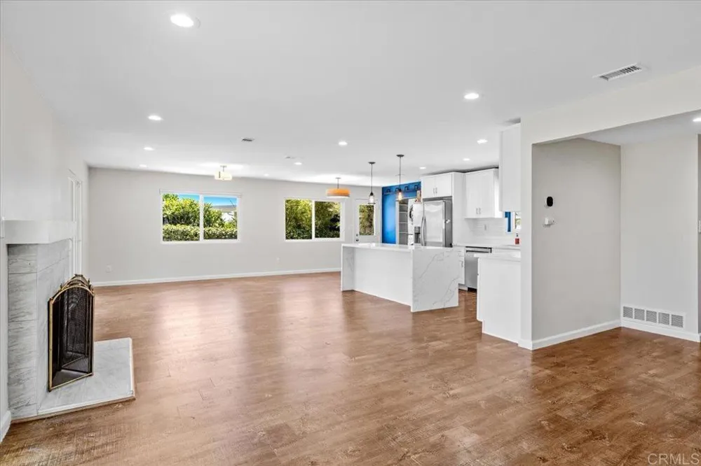 6205 Fernwood Drive La Mesa, CA 91942