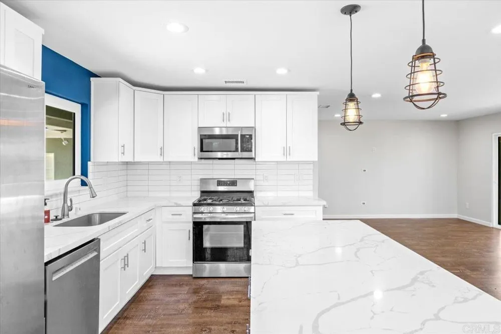 6205 Fernwood Drive La Mesa, CA 91942