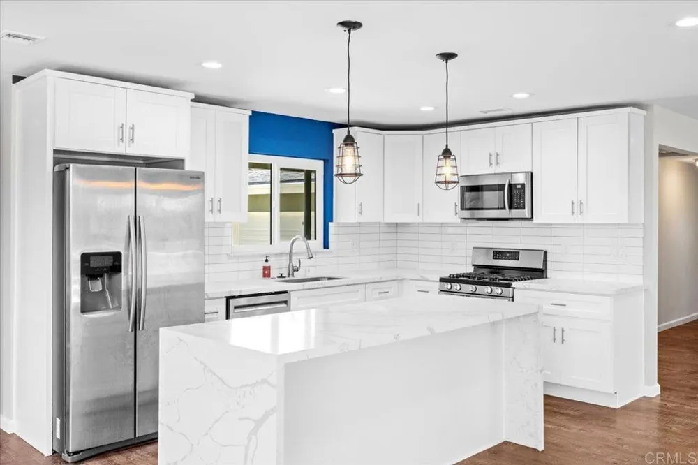 6205 Fernwood Drive La Mesa, CA 91942