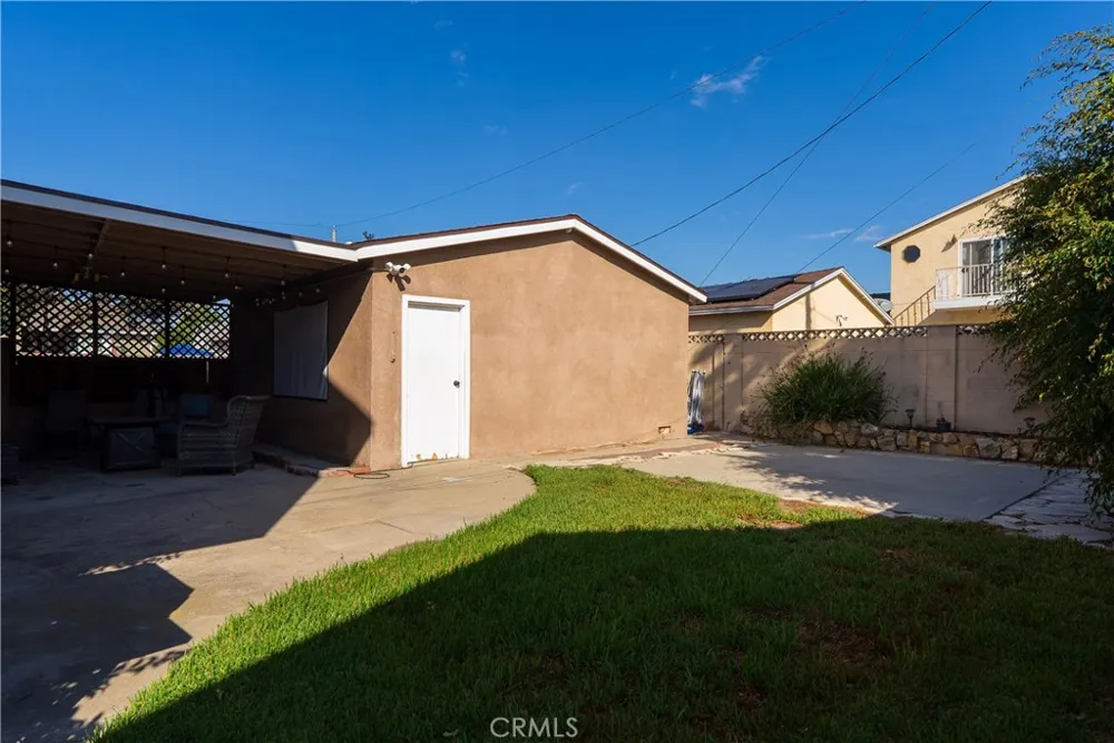 6103 Michelson Street Lakewood, CA 90713