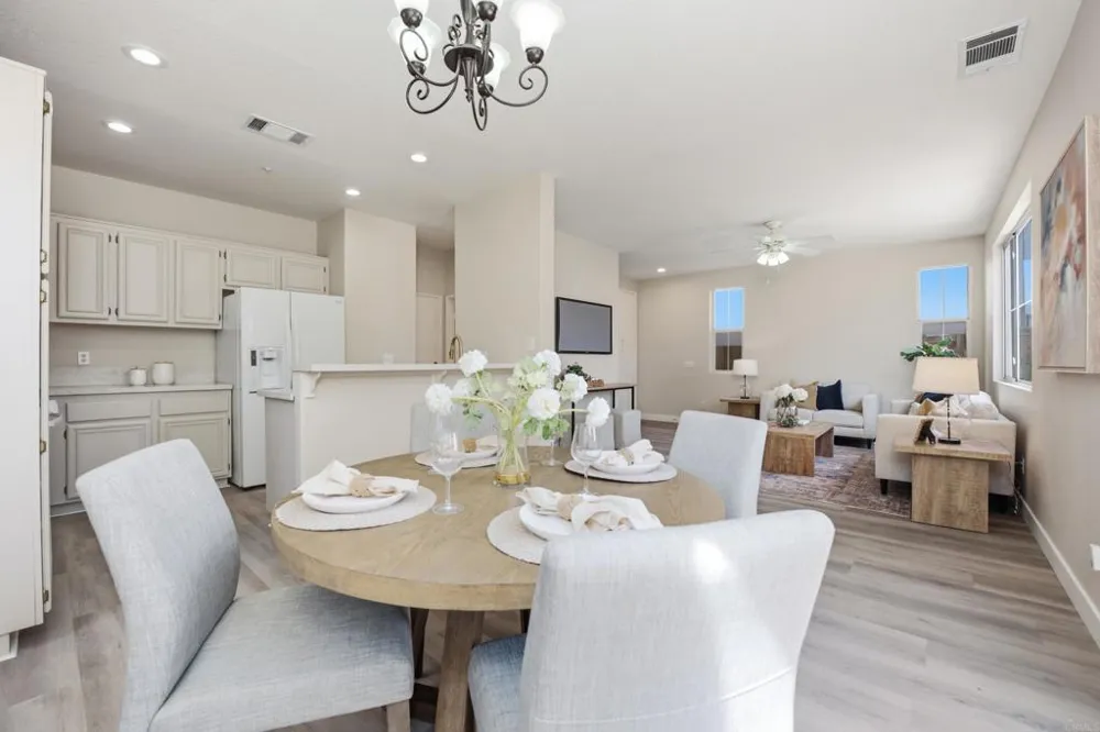247 Melinda Way Oceanside, CA 92057