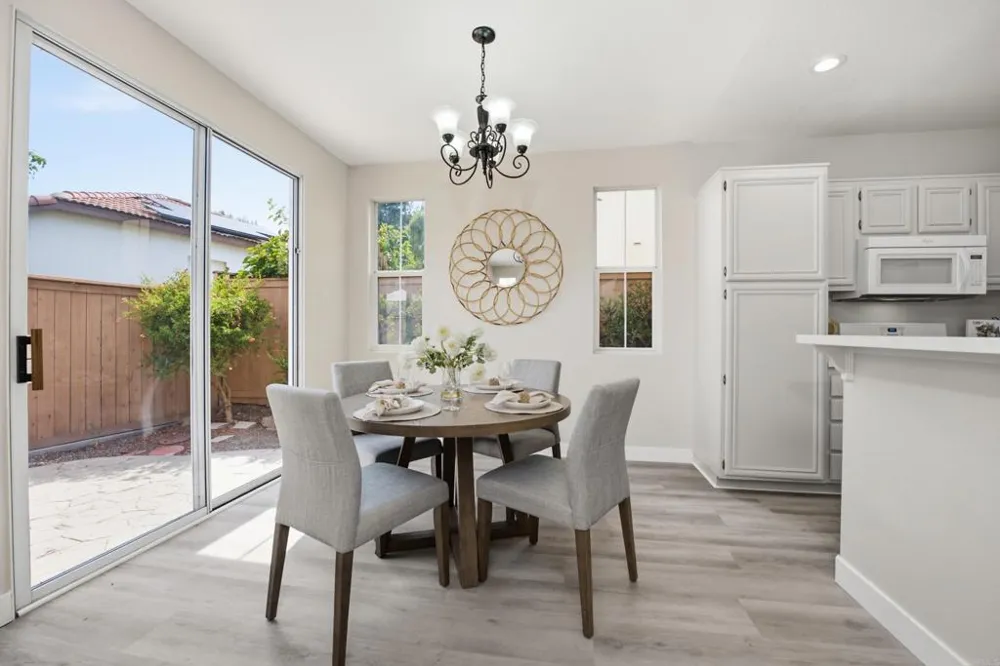 247 Melinda Way Oceanside, CA 92057