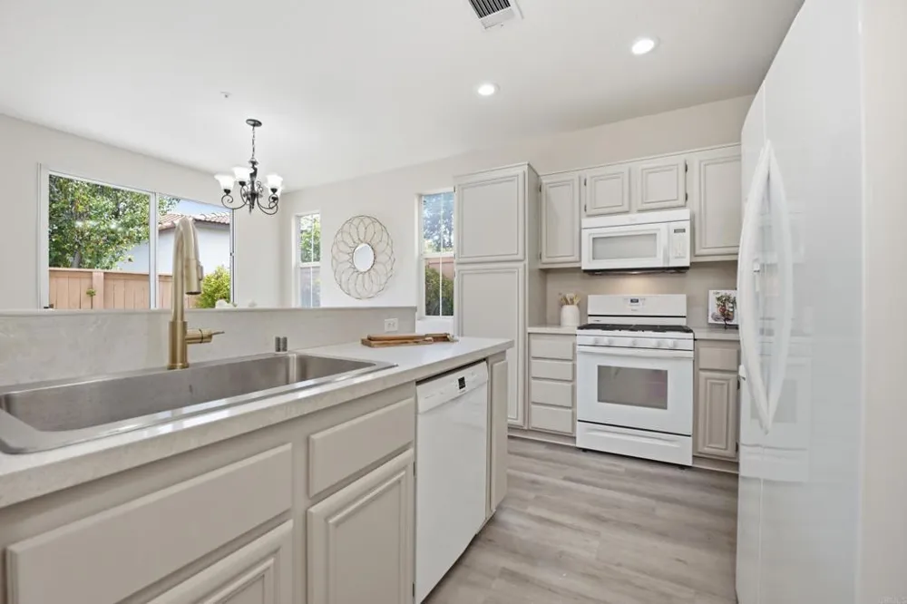 247 Melinda Way Oceanside, CA 92057