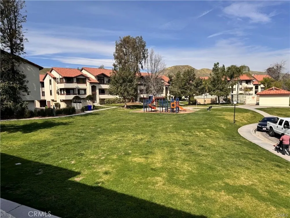 27979 Sarabande Lane #247 Canyon Country, CA 91387