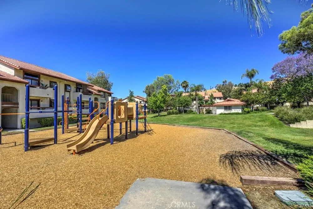 27979 Sarabande Lane #247 Canyon Country, CA 91387