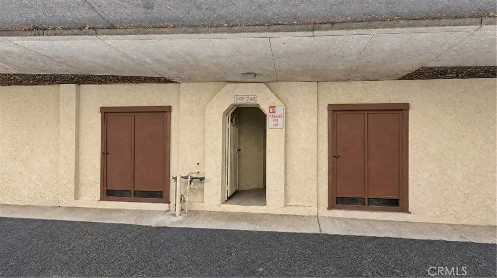 27979 Sarabande Lane #247 Canyon Country, CA 91387