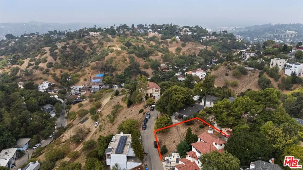 811 Oneonta Drive Los Angeles, CA 90065