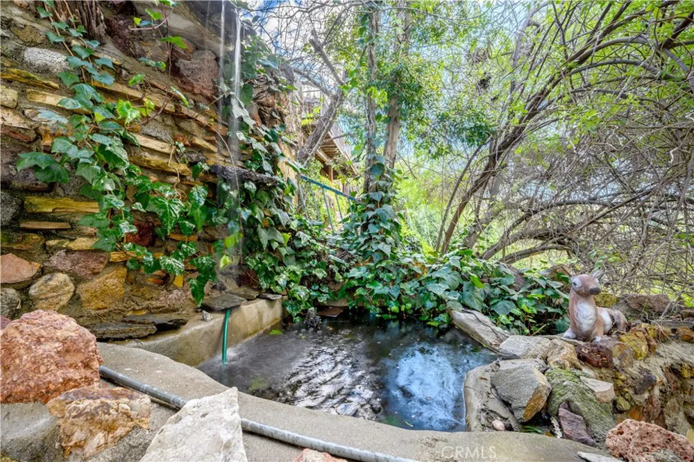 1930 Weepah Way Los Angeles, CA 90046