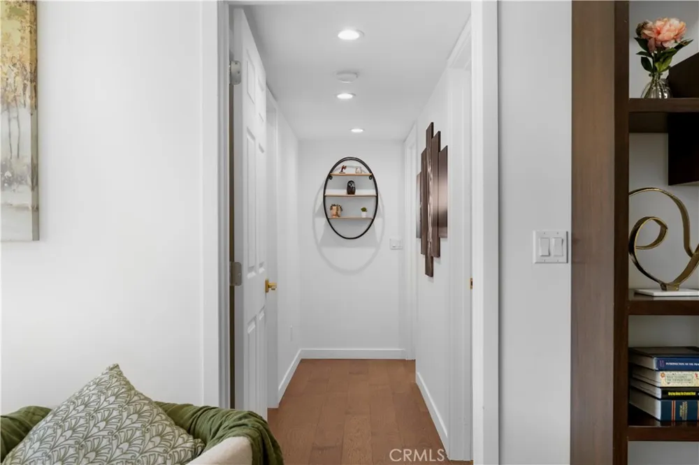 1930 Weepah Way Los Angeles, CA 90046