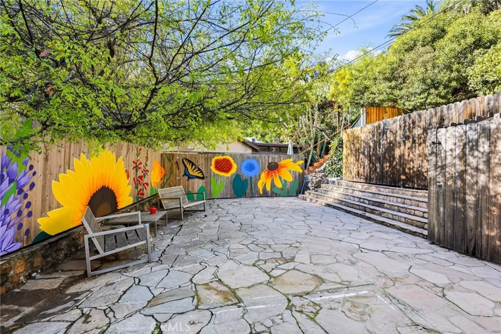 1930 Weepah Way Los Angeles, CA 90046