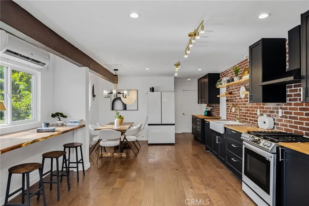 1930 Weepah Way Los Angeles, CA 90046