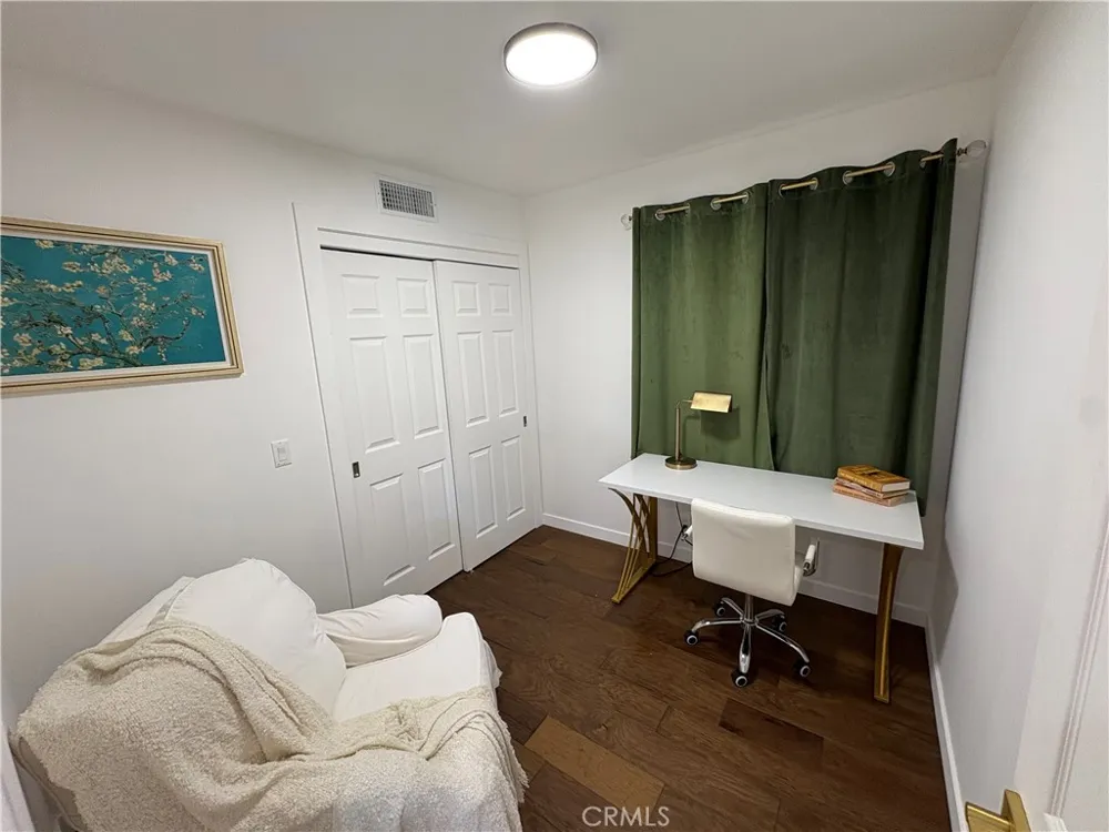 1930 Weepah Way Los Angeles, CA 90046