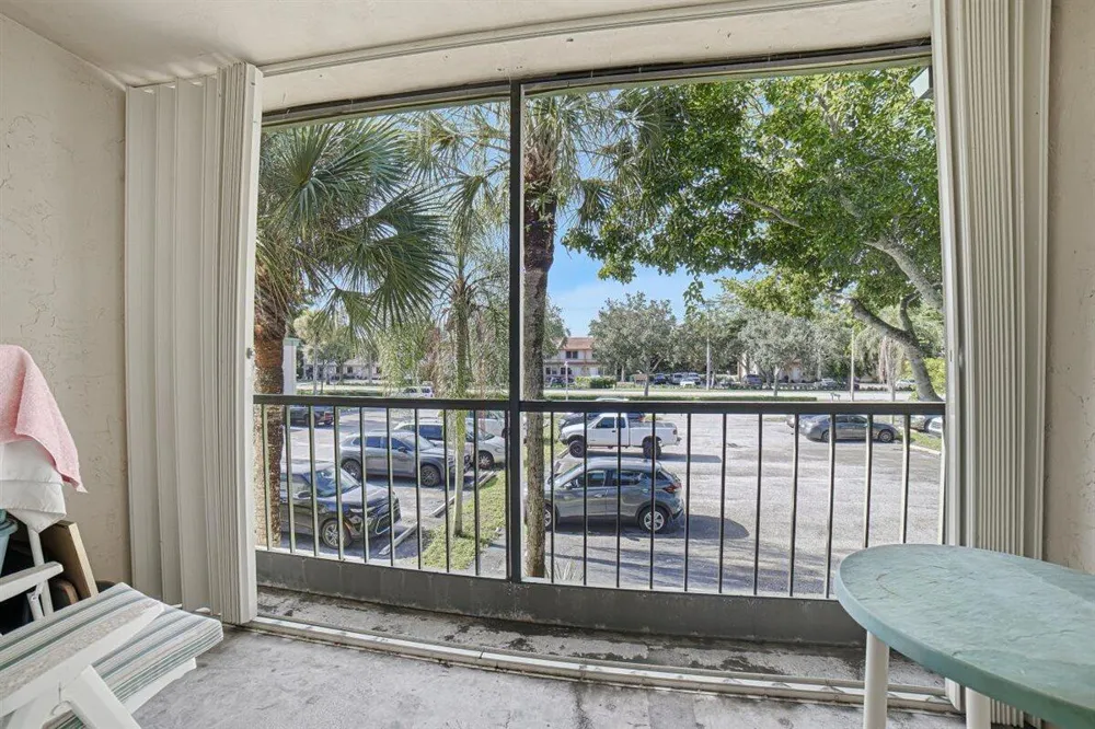 4151 NW 90th Avenue #207 Coral Springs, FL 33065