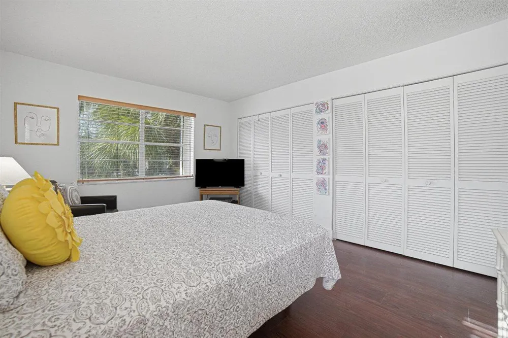 4151 NW 90th Avenue #207 Coral Springs, FL 33065