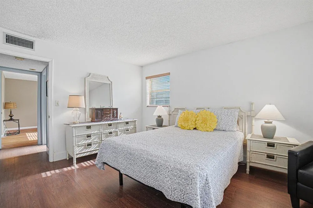 4151 NW 90th Avenue #207 Coral Springs, FL 33065
