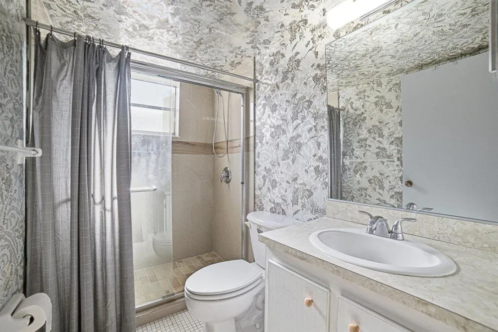 4151 NW 90th Avenue #207 Coral Springs, FL 33065