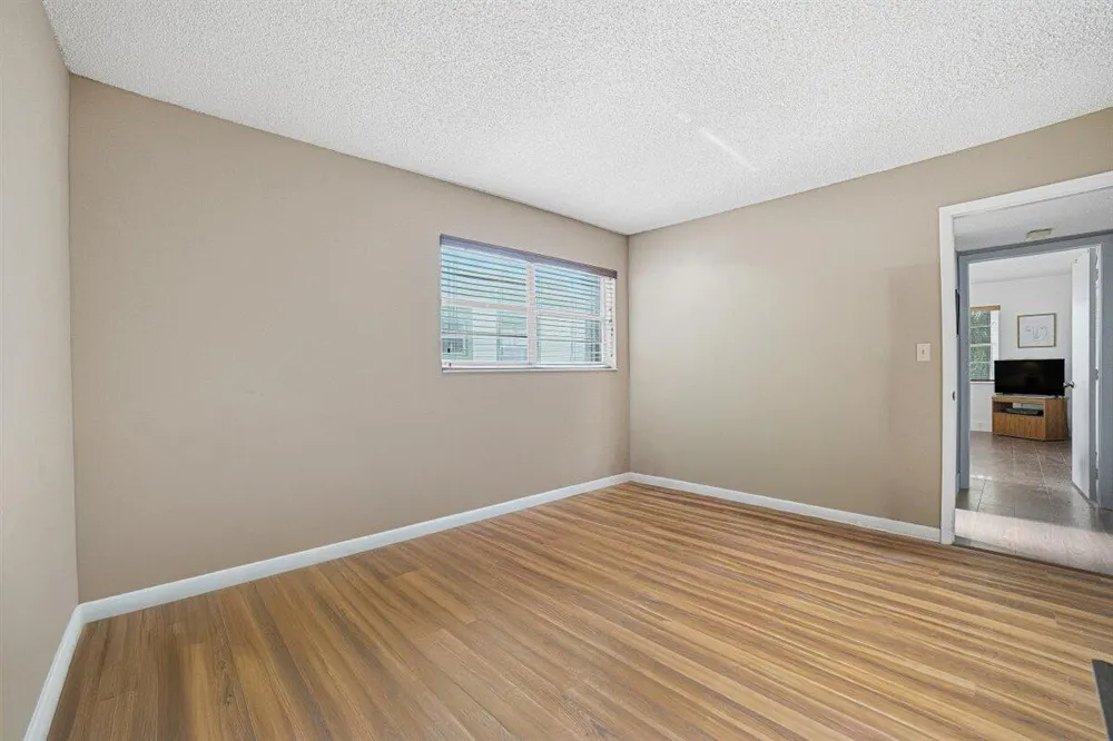 4151 NW 90th Avenue #207 Coral Springs, FL 33065