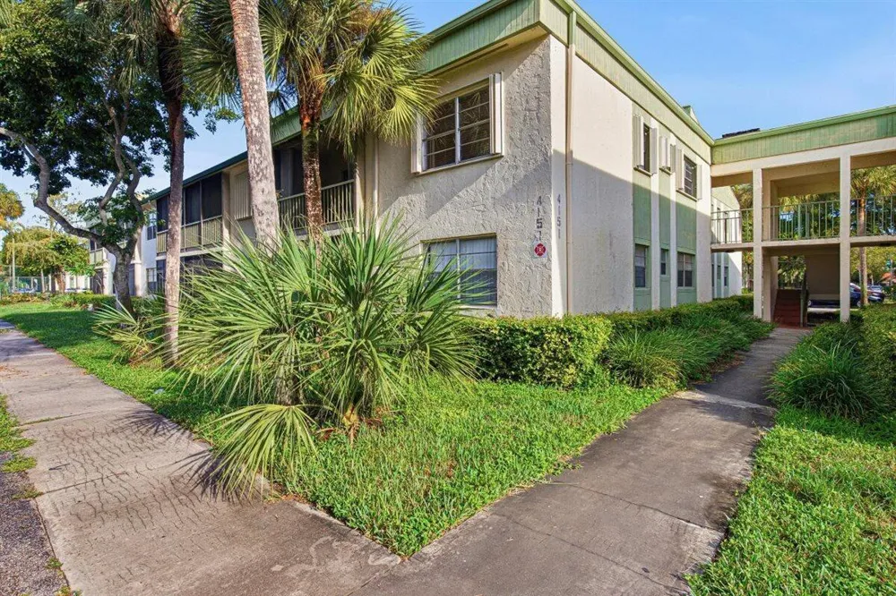4151 NW 90th Avenue #207 Coral Springs, FL 33065