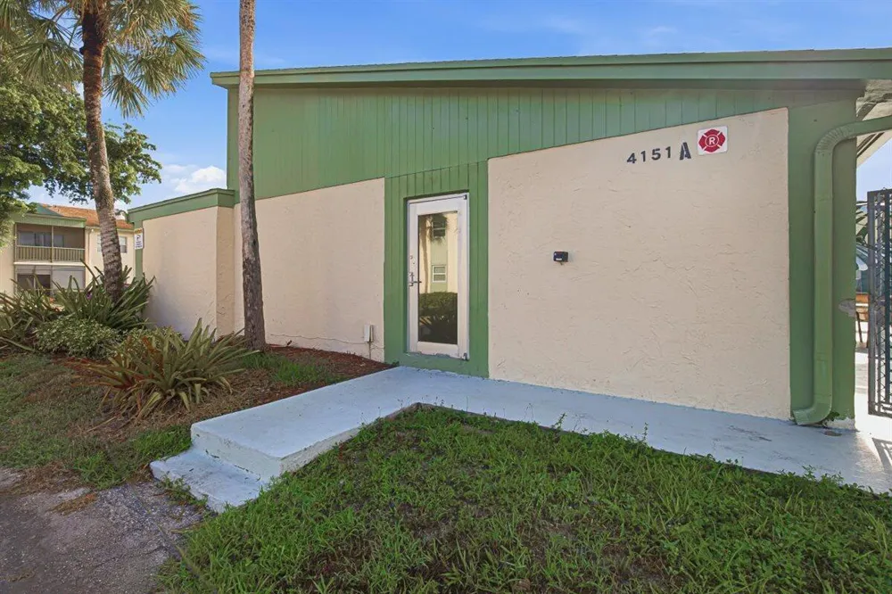 4151 NW 90th Avenue #207 Coral Springs, FL 33065