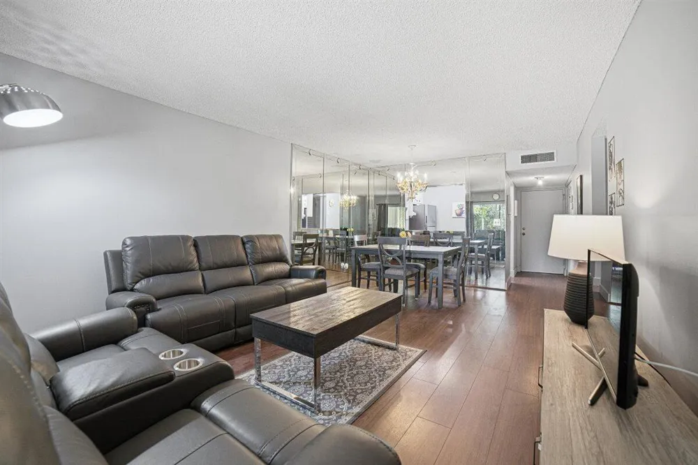 4151 NW 90th Avenue #207 Coral Springs, FL 33065