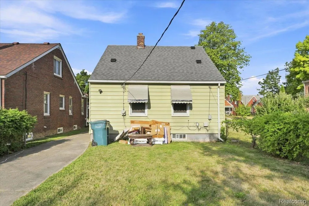 6932 Middlepointe Street Dearborn City, MI 48126