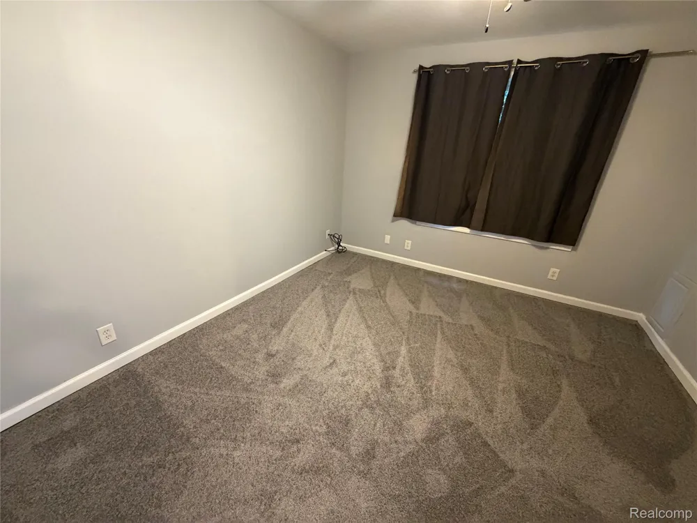 23235 Grabar Square Warren City, MI 48089