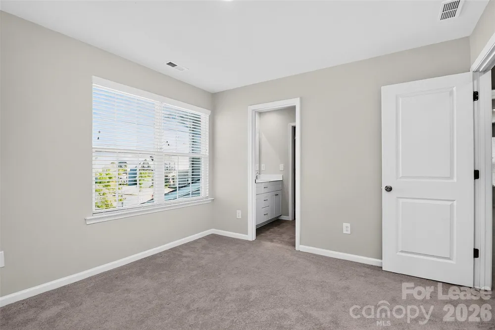 13622 Pontchatrain Avenue Charlotte, NC 28273