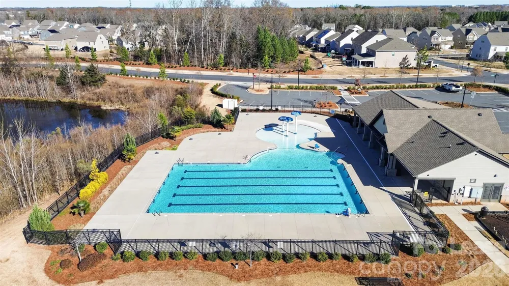 13622 Pontchatrain Avenue Charlotte, NC 28273