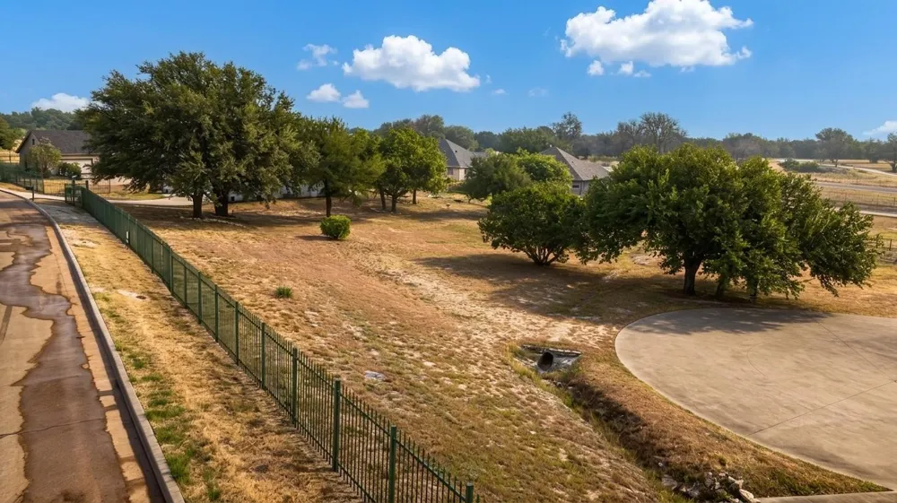 Easy Street Glen Rose, TX 76043
