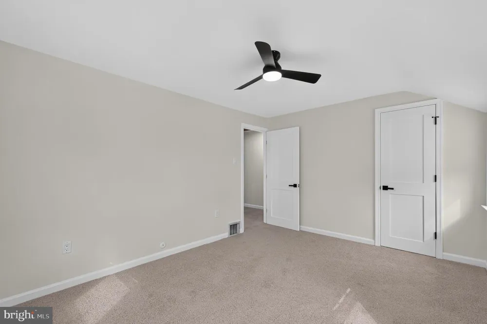 329 HOLMES ROAD Holmes, PA 19043