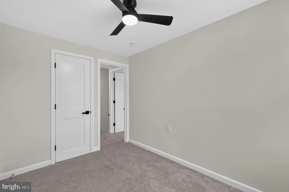 329 HOLMES ROAD Holmes, PA 19043