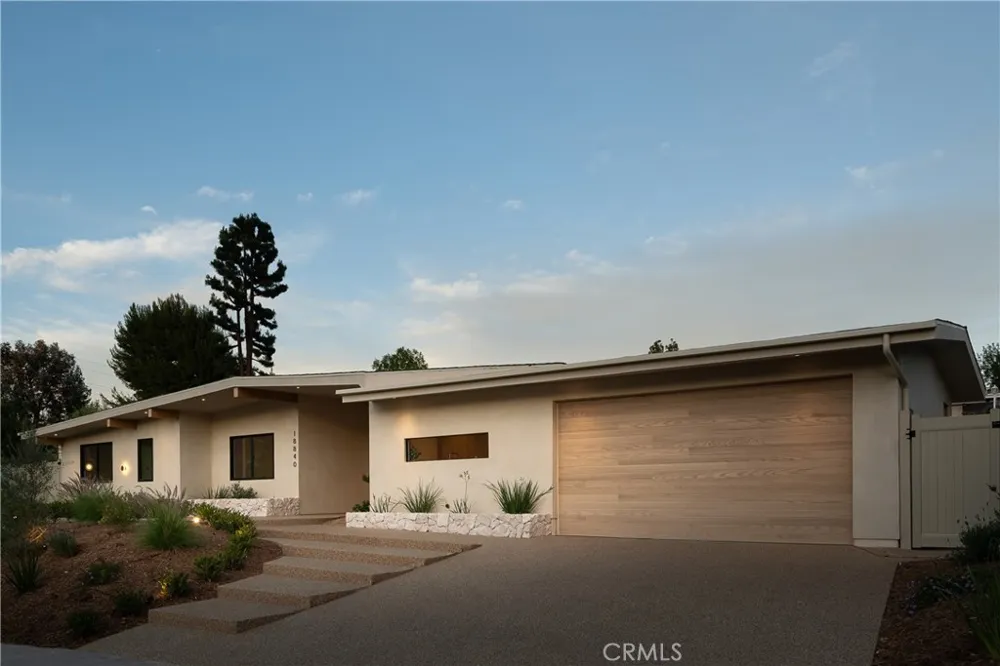 18840 La Amistad Tarzana, CA 91356