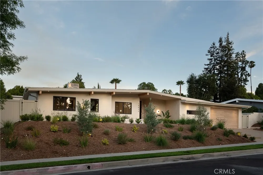18840 La Amistad Tarzana, CA 91356