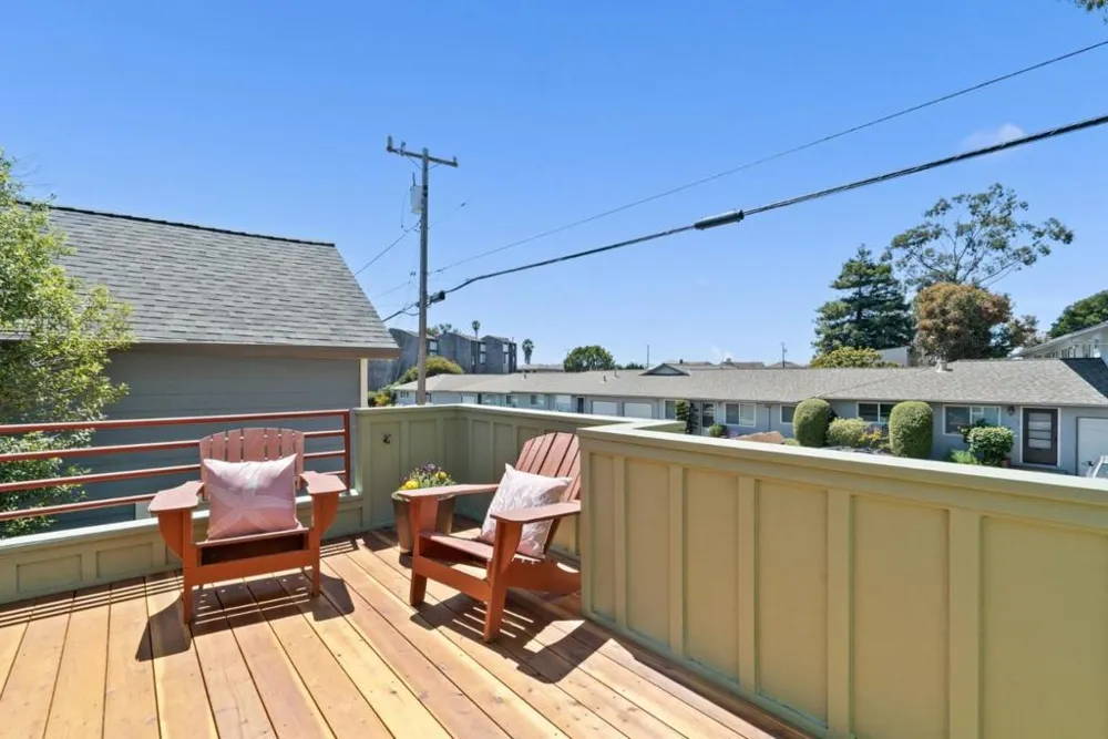 230 Alhambra Avenue Santa Cruz, CA 95062