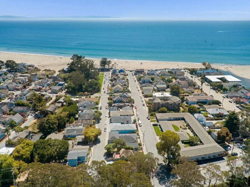 230 Alhambra Avenue Santa Cruz, CA 95062