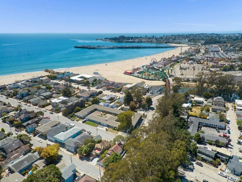 230 Alhambra Avenue Santa Cruz, CA 95062