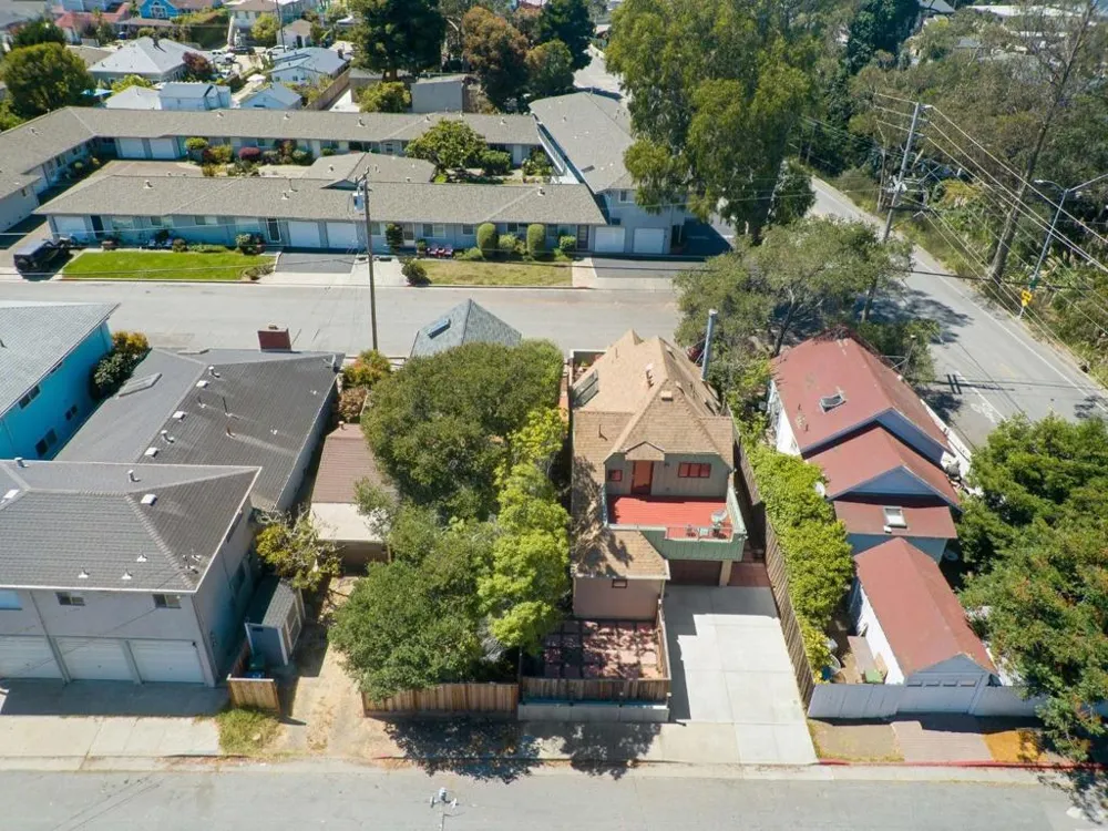 230 Alhambra Avenue Santa Cruz, CA 95062